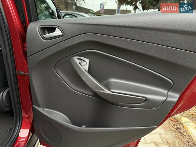 Красный Форд Эскейп, объемом двигателя 1.5 л и пробегом 154 тыс. км за 12499 $, фото 43 на Automoto.ua