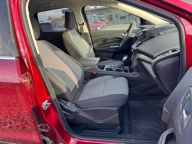 Красный Форд Эскейп, объемом двигателя 1.5 л и пробегом 170 тыс. км за 8900 $, фото 7 на Automoto.ua