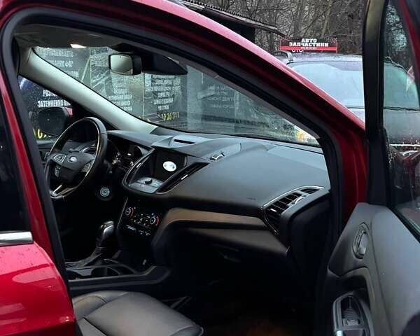 Красный Форд Эскейп, объемом двигателя 1.5 л и пробегом 175 тыс. км за 11999 $, фото 10 на Automoto.ua