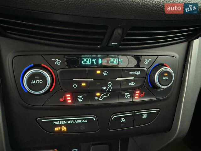 Красный Форд Эскейп, объемом двигателя 1.5 л и пробегом 154 тыс. км за 12499 $, фото 32 на Automoto.ua