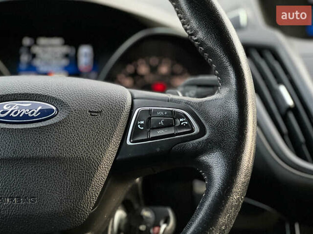 Красный Форд Эскейп, объемом двигателя 1.5 л и пробегом 235 тыс. км за 12200 $, фото 11 на Automoto.ua