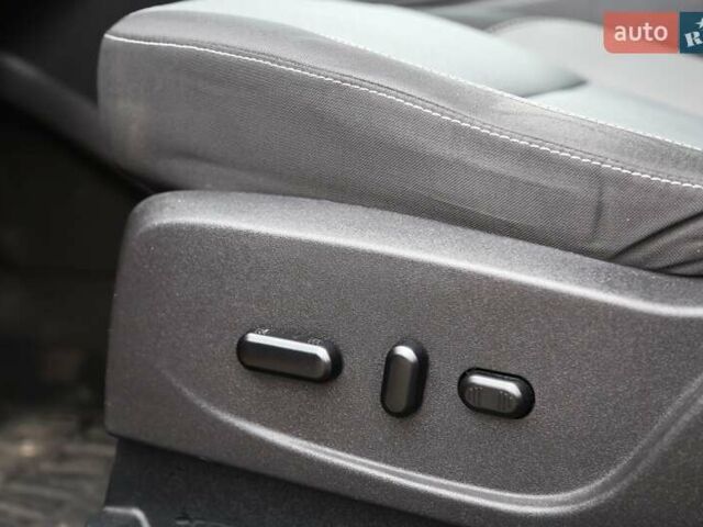 Червоний Форд Ескейп, об'ємом двигуна 1.5 л та пробігом 85 тис. км за 13500 $, фото 22 на Automoto.ua