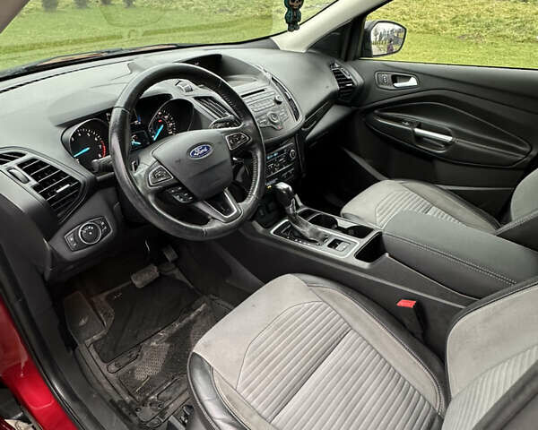 Червоний Форд Ескейп, об'ємом двигуна 1.5 л та пробігом 235 тис. км за 11500 $, фото 10 на Automoto.ua