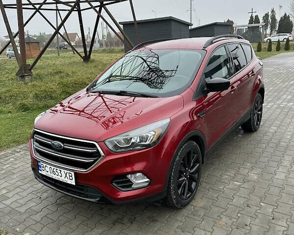 Червоний Форд Ескейп, об'ємом двигуна 1.5 л та пробігом 235 тис. км за 11500 $, фото 1 на Automoto.ua