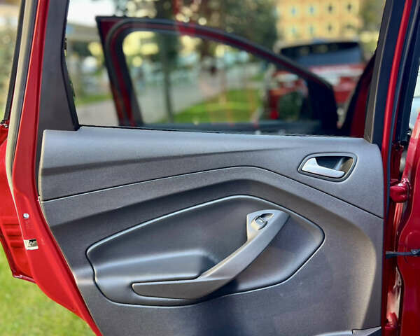 Червоний Форд Ескейп, об'ємом двигуна 1.5 л та пробігом 154 тис. км за 12999 $, фото 27 на Automoto.ua