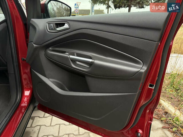Красный Форд Эскейп, объемом двигателя 1.5 л и пробегом 154 тыс. км за 12499 $, фото 39 на Automoto.ua