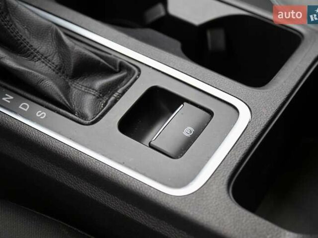 Червоний Форд Ескейп, об'ємом двигуна 1.5 л та пробігом 85 тис. км за 13500 $, фото 21 на Automoto.ua