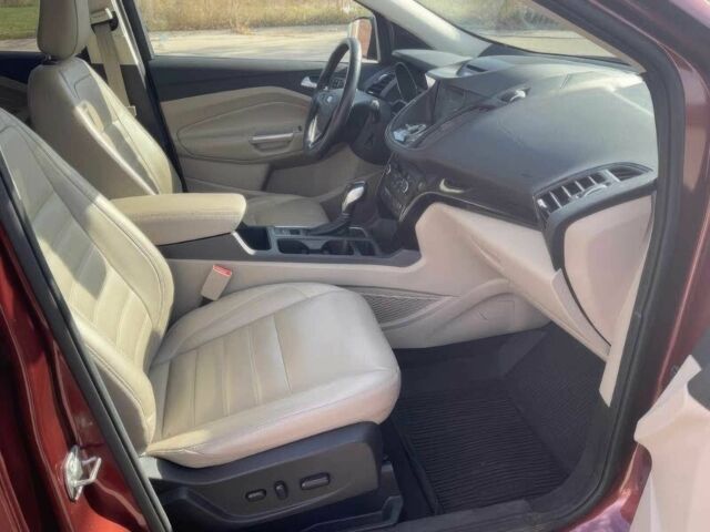 Красный Форд Эскейп, объемом двигателя 2 л и пробегом 47 тыс. км за 10000 $, фото 7 на Automoto.ua