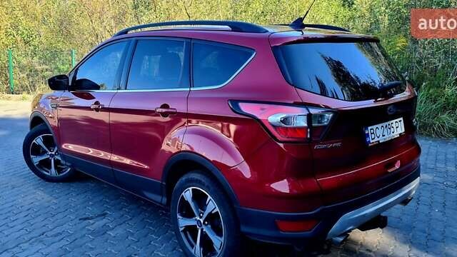 Красный Форд Эскейп, объемом двигателя 1.5 л и пробегом 40 тыс. км за 13100 $, фото 6 на Automoto.ua