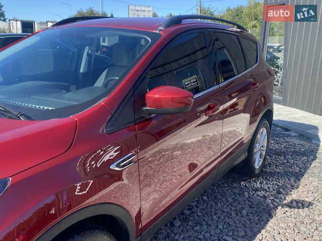 Красный Форд Эскейп, объемом двигателя 1.5 л и пробегом 66 тыс. км за 14700 $, фото 4 на Automoto.ua