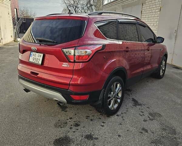 Красный Форд Эскейп, объемом двигателя 1.5 л и пробегом 154 тыс. км за 15000 $, фото 7 на Automoto.ua