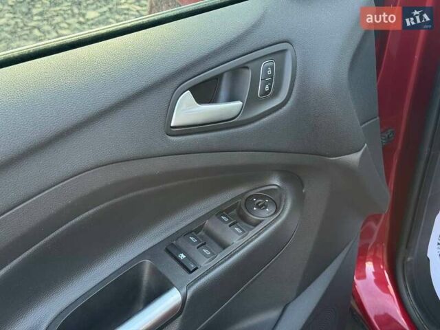 Червоний Форд Ескейп, об'ємом двигуна 1.5 л та пробігом 176 тис. км за 9500 $, фото 7 на Automoto.ua