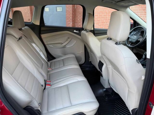 Червоний Форд Ескейп, об'ємом двигуна 2 л та пробігом 40 тис. км за 6300 $, фото 11 на Automoto.ua