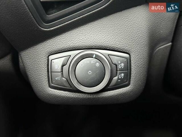 Красный Форд Эскейп, объемом двигателя 1.5 л и пробегом 160 тыс. км за 11900 $, фото 39 на Automoto.ua