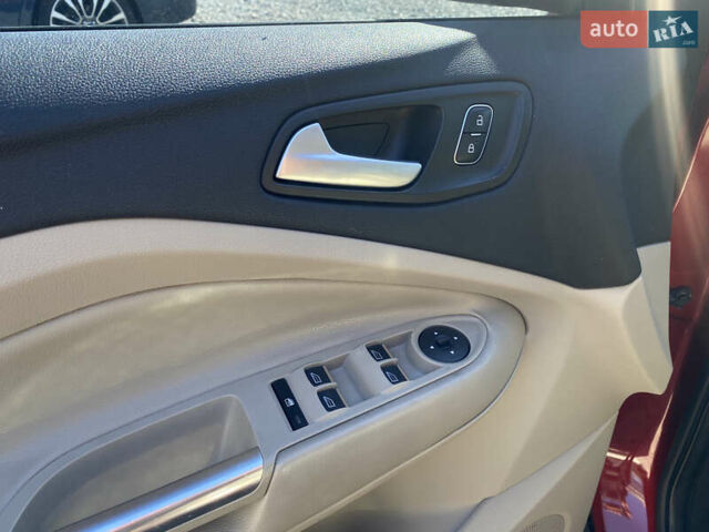 Красный Форд Эскейп, объемом двигателя 1.5 л и пробегом 66 тыс. км за 14700 $, фото 13 на Automoto.ua