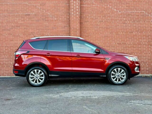 Червоний Форд Ескейп, об'ємом двигуна 2 л та пробігом 40 тис. км за 6300 $, фото 7 на Automoto.ua