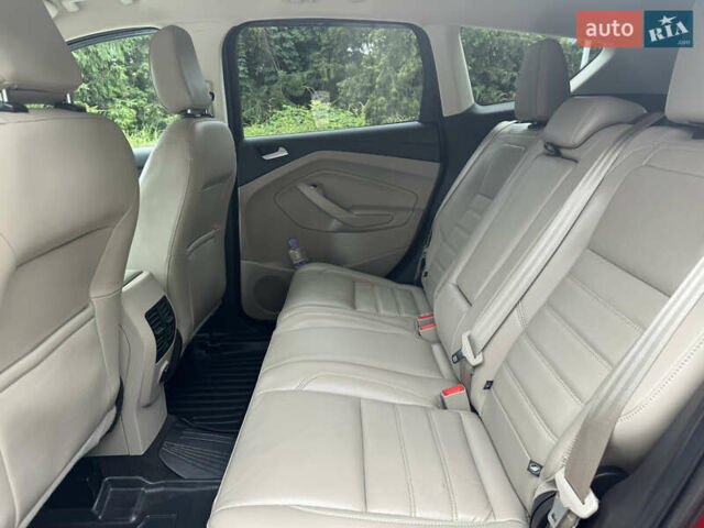 Червоний Форд Ескейп, об'ємом двигуна 1.5 л та пробігом 112 тис. км за 18000 $, фото 5 на Automoto.ua