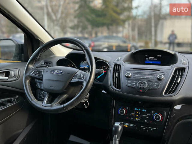 Красный Форд Эскейп, объемом двигателя 1.5 л и пробегом 235 тыс. км за 12200 $, фото 20 на Automoto.ua