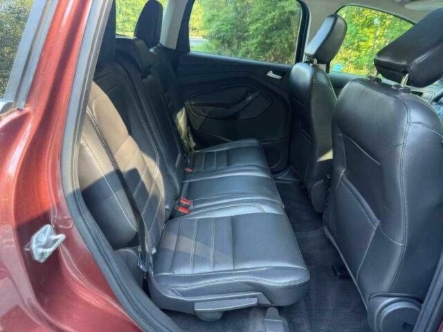 Красный Форд Эскейп, объемом двигателя 1.5 л и пробегом 88 тыс. км за 9500 $, фото 9 на Automoto.ua