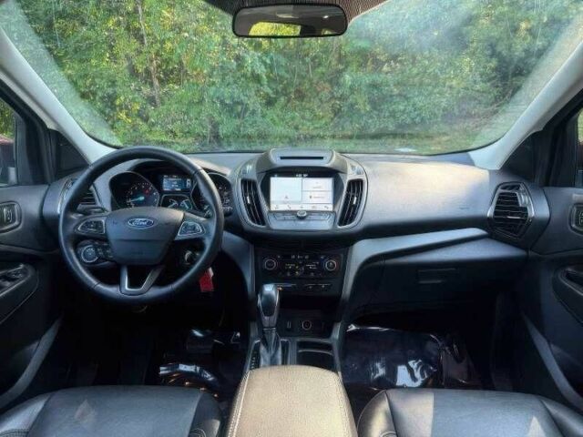 Красный Форд Эскейп, объемом двигателя 1.5 л и пробегом 88 тыс. км за 9500 $, фото 14 на Automoto.ua