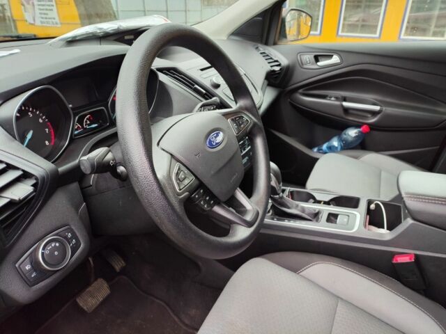 Красный Форд Эскейп, объемом двигателя 0 л и пробегом 200 тыс. км за 12500 $, фото 8 на Automoto.ua