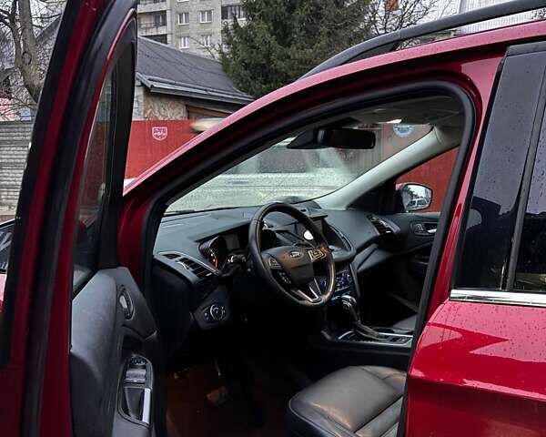 Красный Форд Эскейп, объемом двигателя 1.5 л и пробегом 175 тыс. км за 11999 $, фото 3 на Automoto.ua