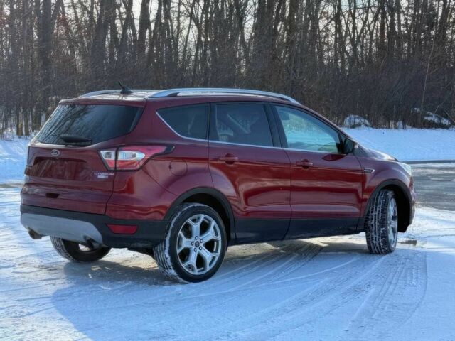 Красный Форд Эскейп, объемом двигателя 2 л и пробегом 40 тыс. км за 3500 $, фото 7 на Automoto.ua