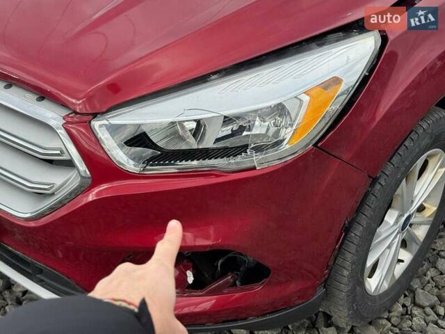 Червоний Форд Ескейп, об'ємом двигуна 1.5 л та пробігом 176 тис. км за 9500 $, фото 5 на Automoto.ua