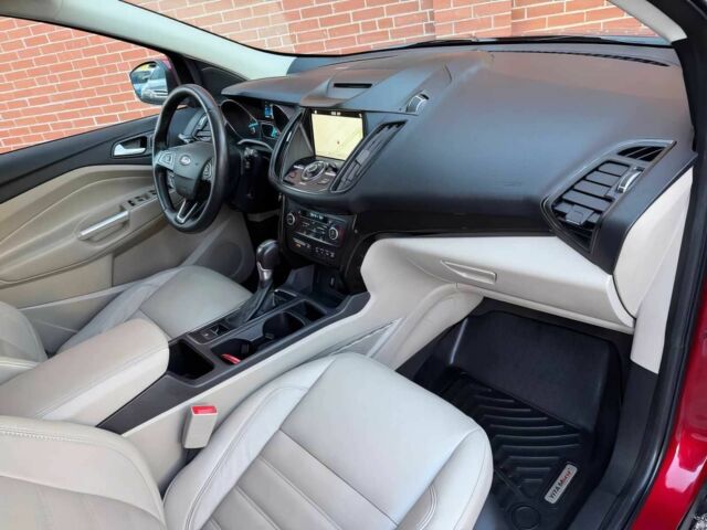 Червоний Форд Ескейп, об'ємом двигуна 2 л та пробігом 40 тис. км за 6300 $, фото 8 на Automoto.ua