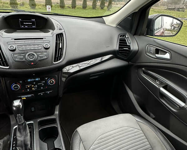 Червоний Форд Ескейп, об'ємом двигуна 1.5 л та пробігом 235 тис. км за 11500 $, фото 12 на Automoto.ua