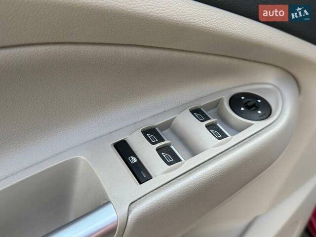 Червоний Форд Ескейп, об'ємом двигуна 1.5 л та пробігом 72 тис. км за 15900 $, фото 9 на Automoto.ua