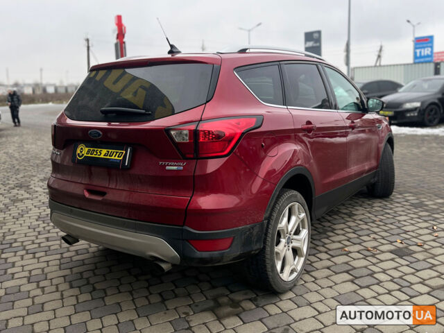 Красный Форд Эскейп, объемом двигателя 2 л и пробегом 79 тыс. км за 17200 $, фото 6 на Automoto.ua