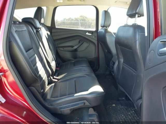 Красный Форд Эскейп, объемом двигателя 2 л и пробегом 52 тыс. км за 3000 $, фото 7 на Automoto.ua