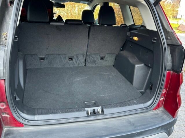 Красный Форд Эскейп, объемом двигателя 2 л и пробегом 108 тыс. км за 8900 $, фото 9 на Automoto.ua