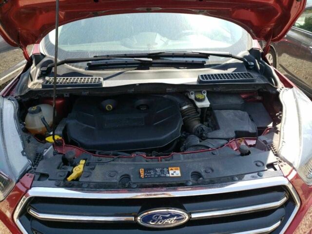Червоний Форд Ескейп, об'ємом двигуна 2 л та пробігом 60 тис. км за 3500 $, фото 5 на Automoto.ua