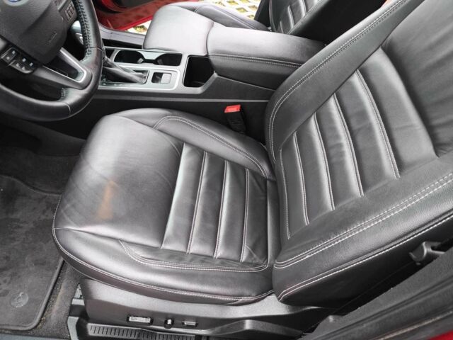 Червоний Форд Ескейп, об'ємом двигуна 2 л та пробігом 76 тис. км за 12500 $, фото 8 на Automoto.ua