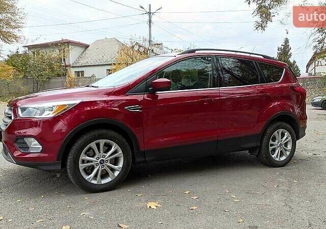 Красный Форд Эскейп, объемом двигателя 2 л и пробегом 140 тыс. км за 14800 $, фото 6 на Automoto.ua