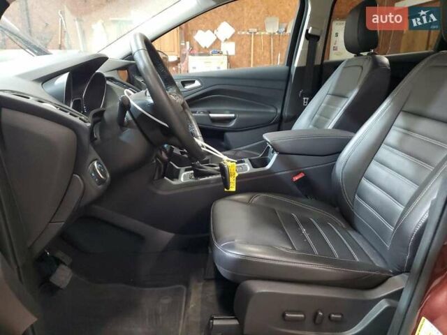 Красный Форд Эскейп, объемом двигателя 2 л и пробегом 38 тыс. км за 2800 $, фото 6 на Automoto.ua