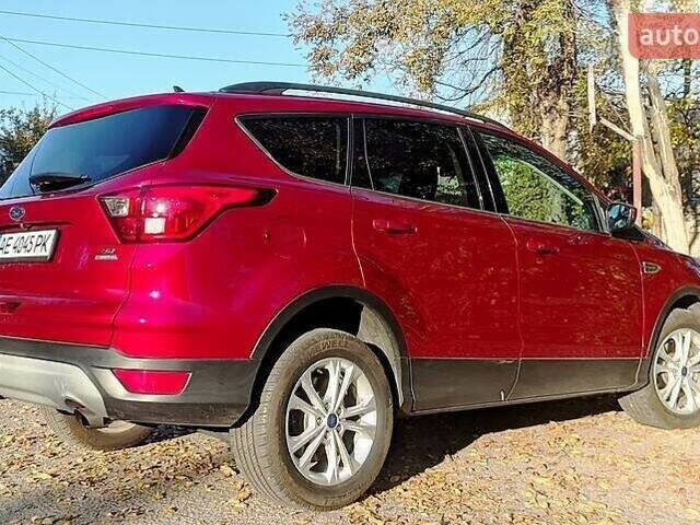Красный Форд Эскейп, объемом двигателя 2 л и пробегом 140 тыс. км за 14800 $, фото 14 на Automoto.ua