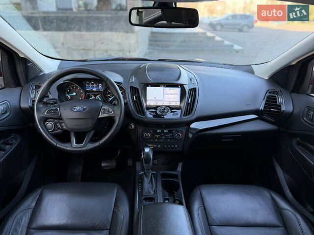 Червоний Форд Ескейп, об'ємом двигуна 2 л та пробігом 76 тис. км за 13600 $, фото 33 на Automoto.ua