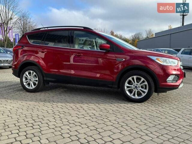 Червоний Форд Ескейп, об'ємом двигуна 1.5 л та пробігом 72 тис. км за 15900 $, фото 4 на Automoto.ua