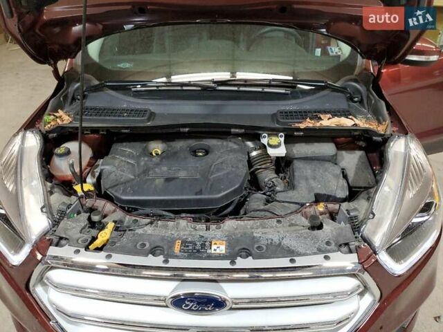 Красный Форд Эскейп, объемом двигателя 2 л и пробегом 38 тыс. км за 2800 $, фото 11 на Automoto.ua
