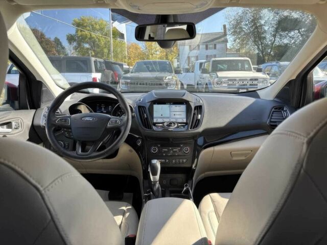 Форд Эскейп 2019 в Чернигове на Automoto.ua Красный Форд Эскейп, объемом двигателя 2 л и пробегом 39 тыс. км за 6800 $, фото 5 на Automoto.ua