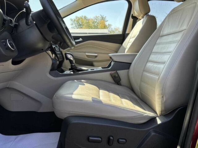 Форд Эскейп 2019 в Чернигове на Automoto.ua Красный Форд Эскейп, объемом двигателя 2 л и пробегом 39 тыс. км за 6800 $, фото 6 на Automoto.ua