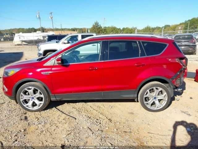 Красный Форд Эскейп, объемом двигателя 2 л и пробегом 52 тыс. км за 3000 $, фото 12 на Automoto.ua