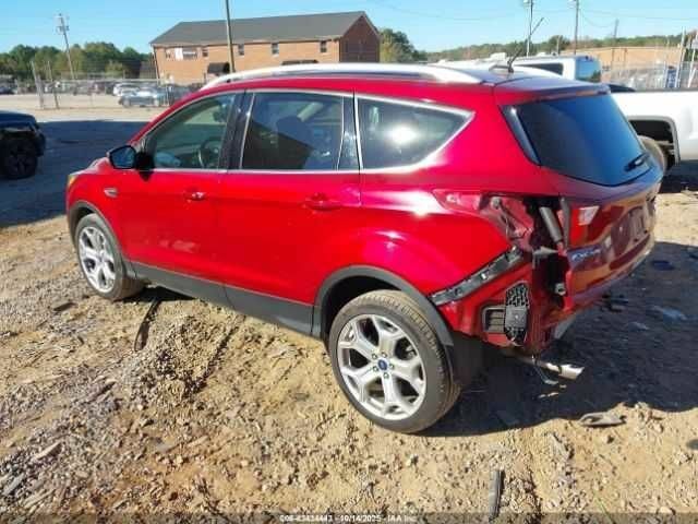 Красный Форд Эскейп, объемом двигателя 2 л и пробегом 52 тыс. км за 3000 $, фото 2 на Automoto.ua