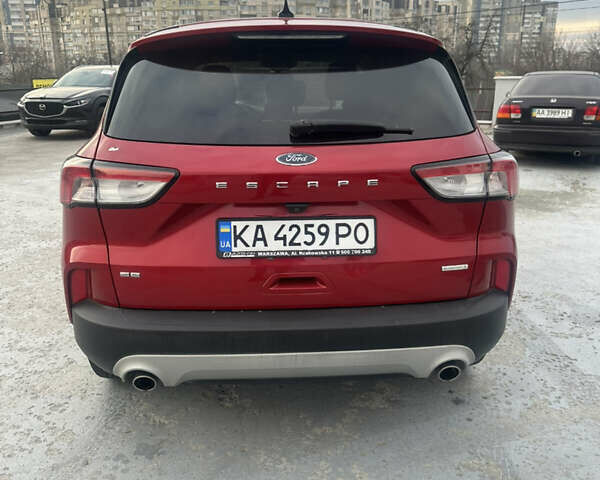 Красный Форд Эскейп, объемом двигателя 1.5 л и пробегом 110 тыс. км за 17000 $, фото 4 на Automoto.ua