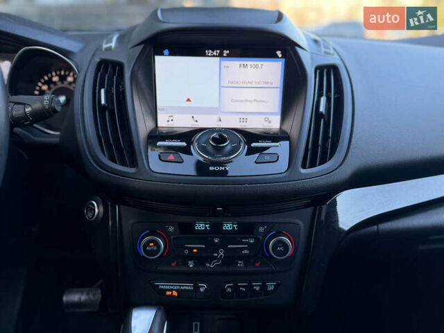 Червоний Форд Ескейп, об'ємом двигуна 2 л та пробігом 76 тис. км за 13600 $, фото 44 на Automoto.ua