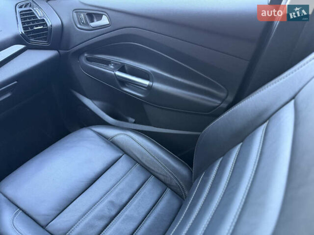 Червоний Форд Ескейп, об'ємом двигуна 2 л та пробігом 76 тис. км за 13600 $, фото 45 на Automoto.ua