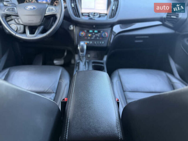 Червоний Форд Ескейп, об'ємом двигуна 2 л та пробігом 76 тис. км за 13600 $, фото 34 на Automoto.ua